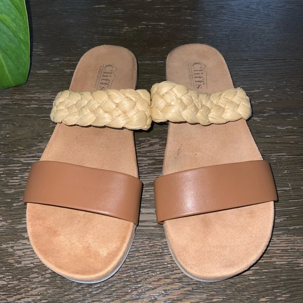 CLIFFS BY WHITE MOUNTAIN Women's Tonic Slide Sandal 7